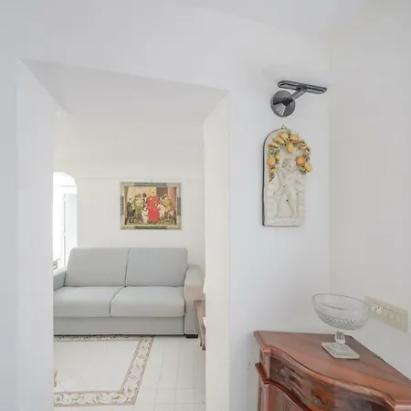 Tragara 12c Art House, Lägenhet Capri